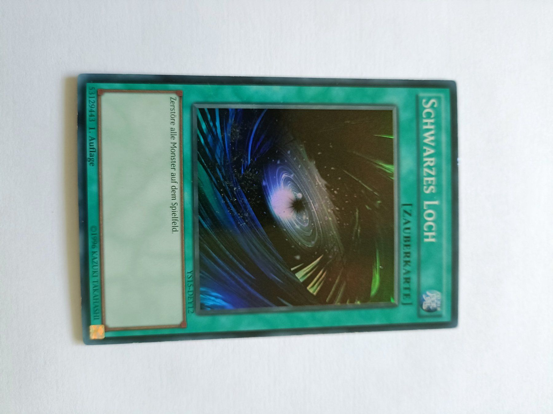 Yugioh Carte collezionabili: Yu-Gi-Oh! Schwarzes Loch – Usato da Köniz venduto da Gamecollect