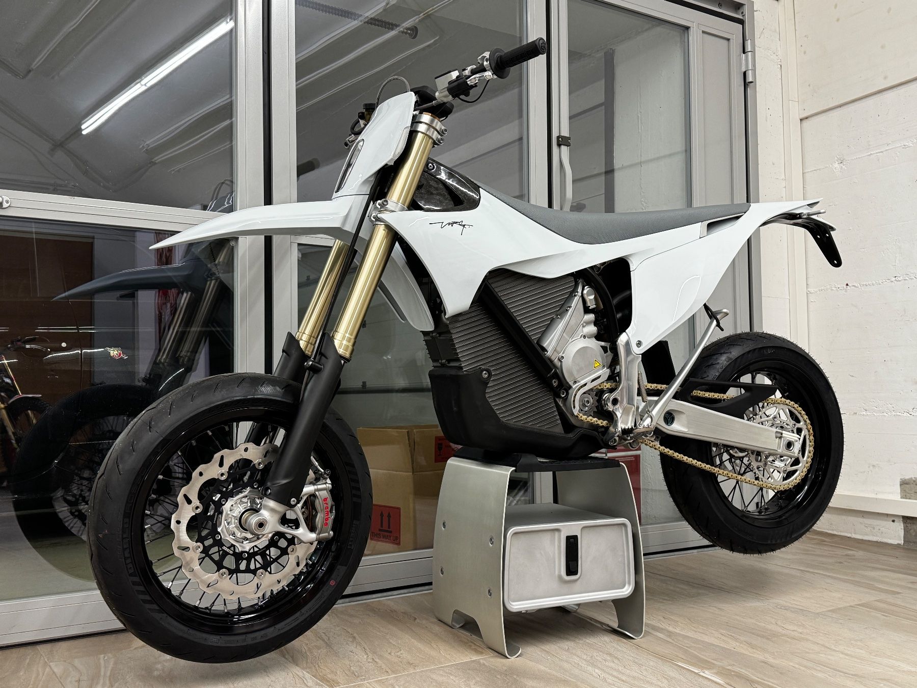 Stark Future Strada: Stark Varg SM 2026 – Usato da Feusisberg venduto da Cineflex 6