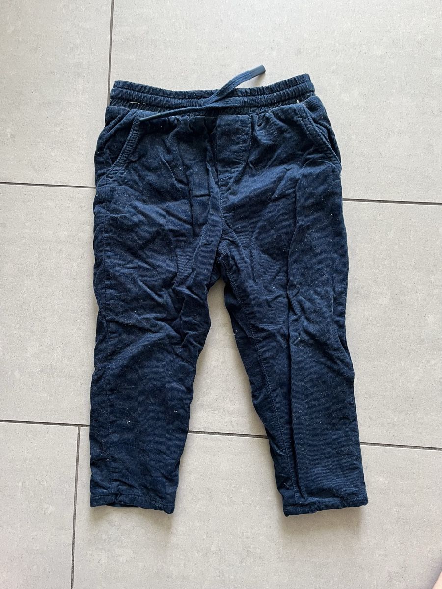 Pantaloni: Blaue Chenille-Hose, Gr. 98 – Usato da Zürich venduto da jmg_8005
