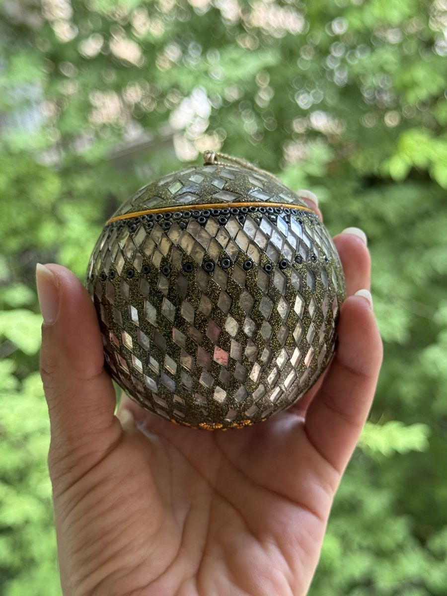Tutte le decorazioni: Mosaic Orb Decorative Item - Unique Handcrafted Accent Piece – Usato da Zürich venduto da olalinda 2