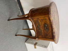Beistelltisch / Table d'appoint
