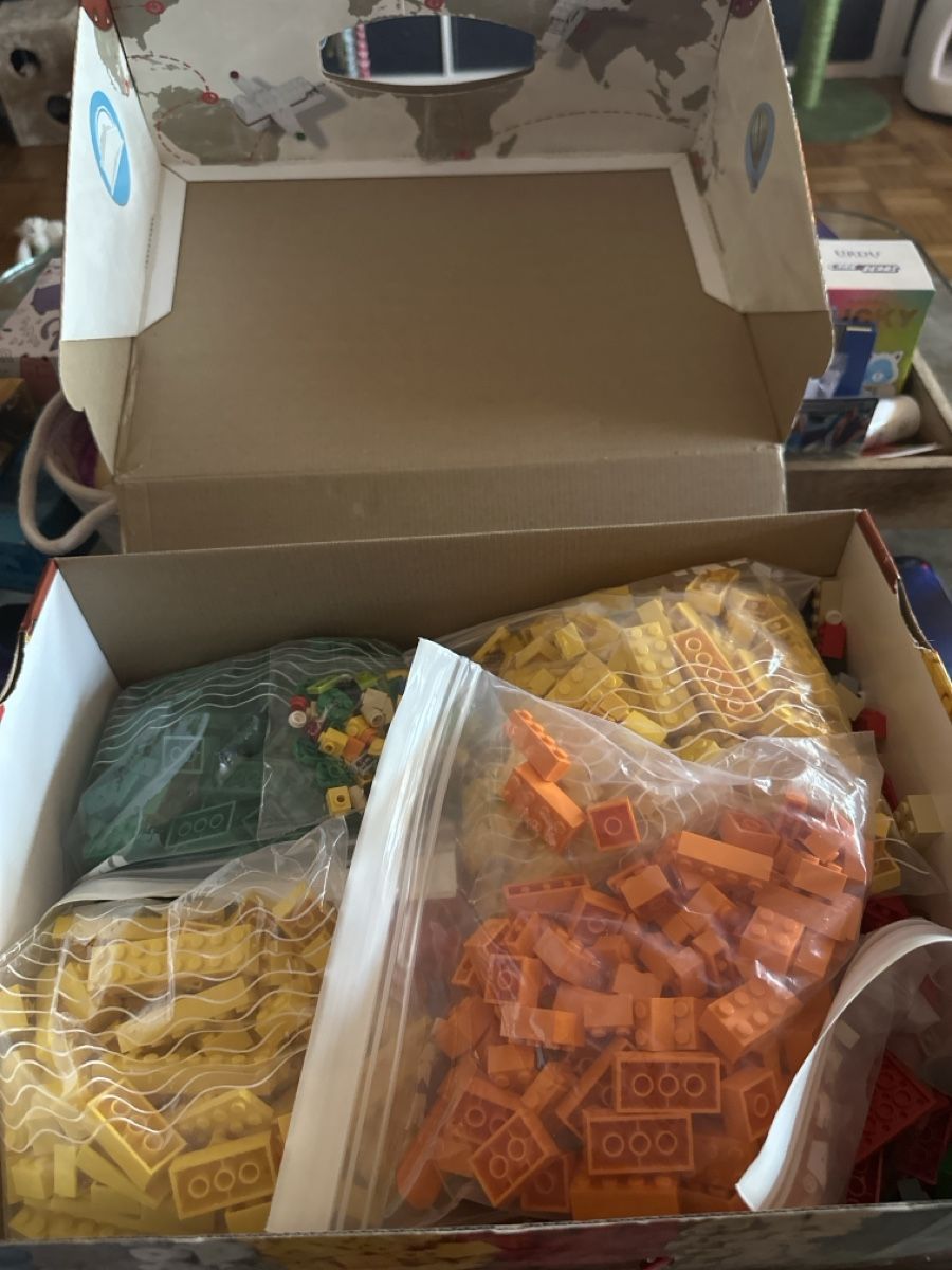 Lego Kit di costruzioni: Lego Kiste voll mit Lego – Usato da Muttenz venduto da SarahLisa01 4