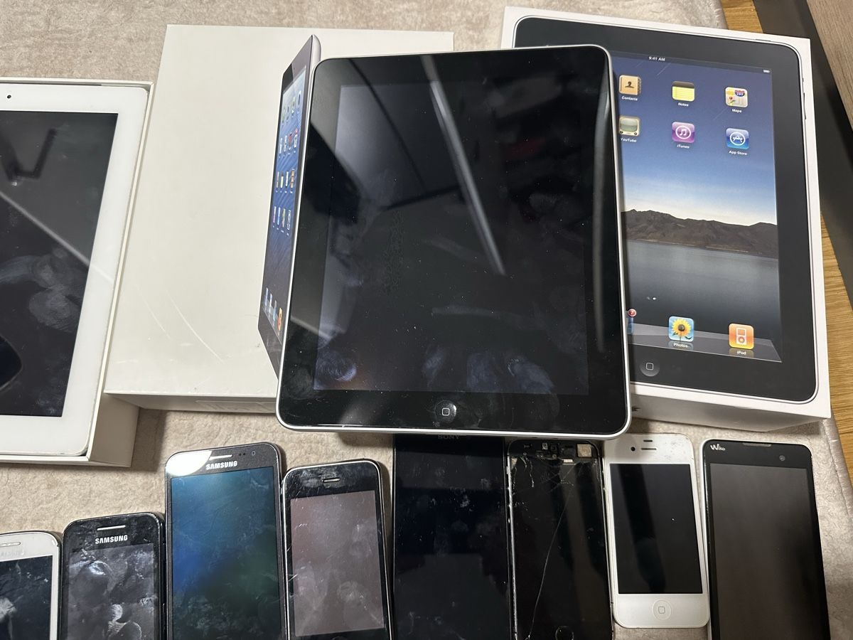 Apple Telefoni cellulari / Smartphones: Handy Smartphone iPhone iPad Samsung  – Difettoso da Heerbrugg venduto da Amazon38 1