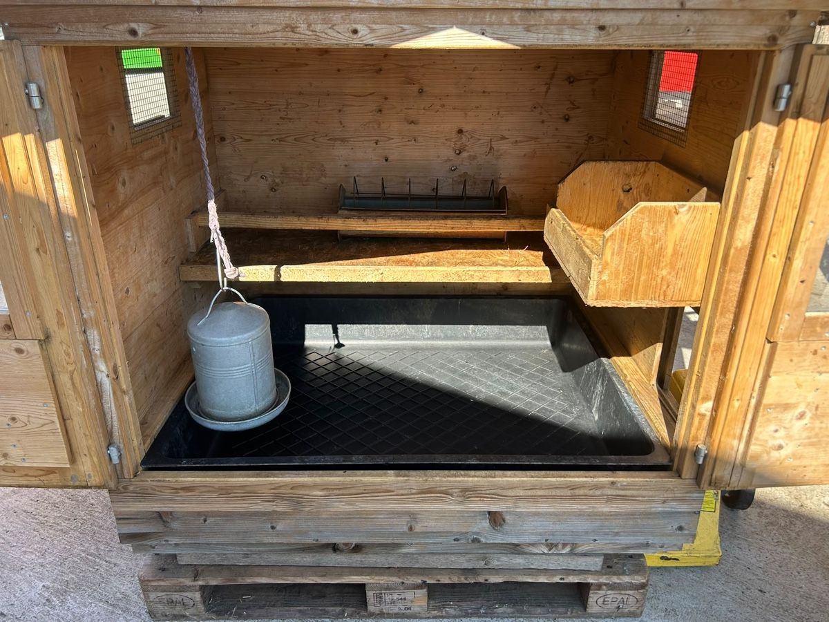 Käfige, Transport & Sicherheit: Hühnerstall  – Gebraucht aus Appenzell von fab_5x96 2