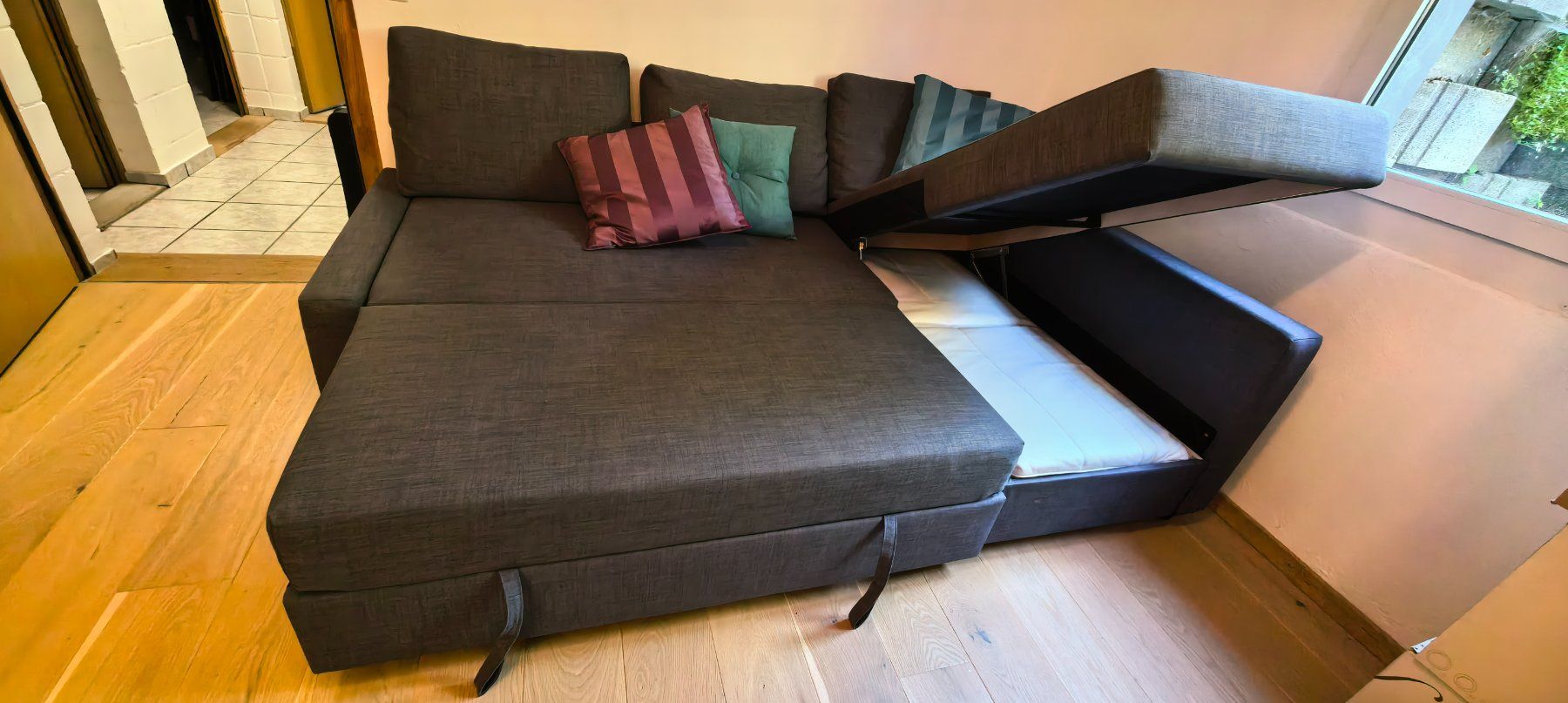 Ikea Divani: Ecksofa mit Bettfunktion dunkelgrau gut erhalten – Usato da Duggingen venduto da firedog144 1