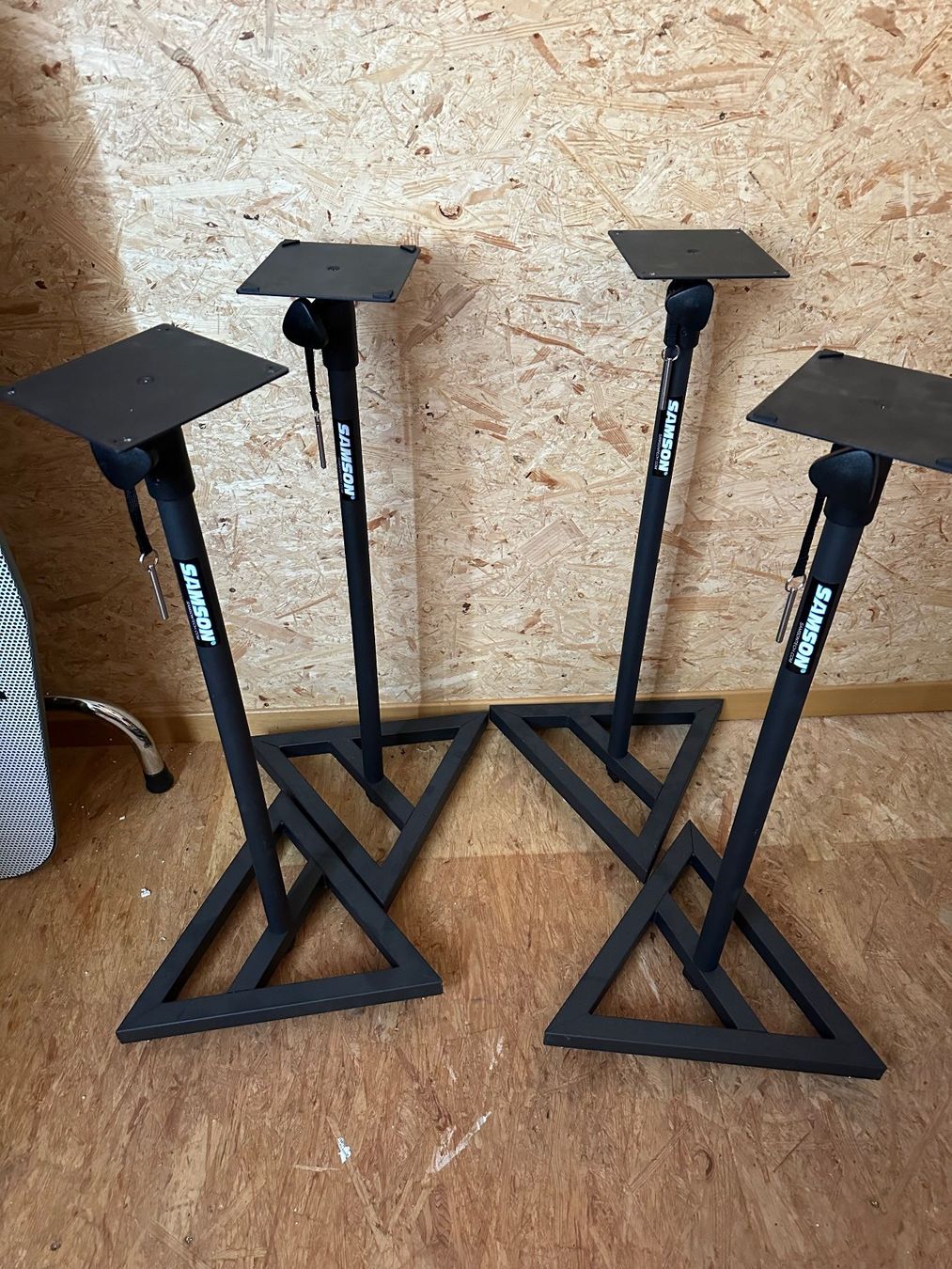 Supporti a parete: Monitor - Stative Samson – Usato da Inwil venduto da Barmi0 2