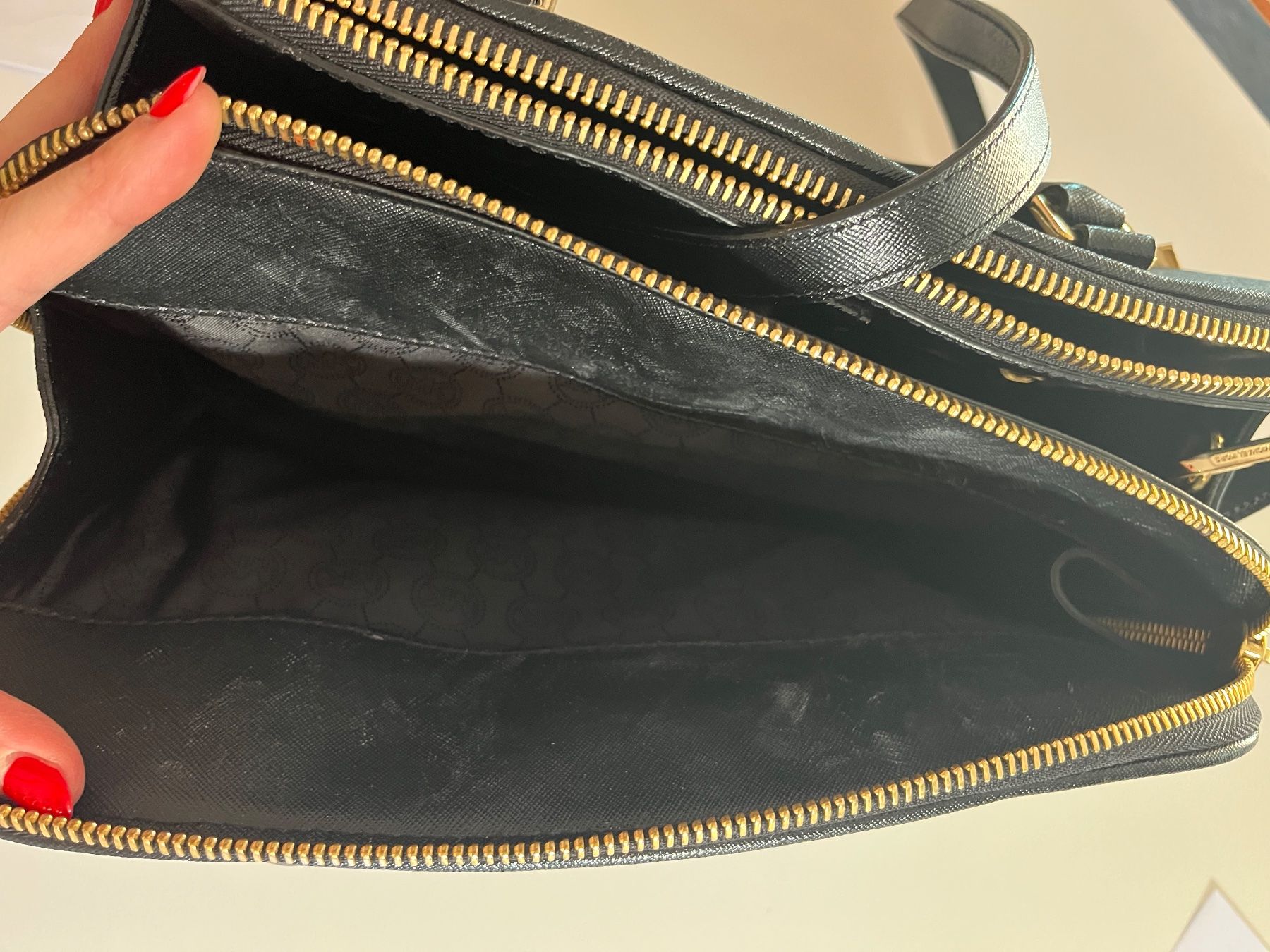 Michael Kors Borse da donna: Michael Kors Handtasche schwarz – Usato da Pratteln venduto da Daily88 8
