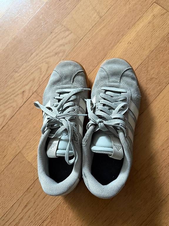 Adidas Scarpe da donna: Adidas Sneaker, Damenschuh, Grösse 39 – Usato da Zürich venduto da lampion10 1