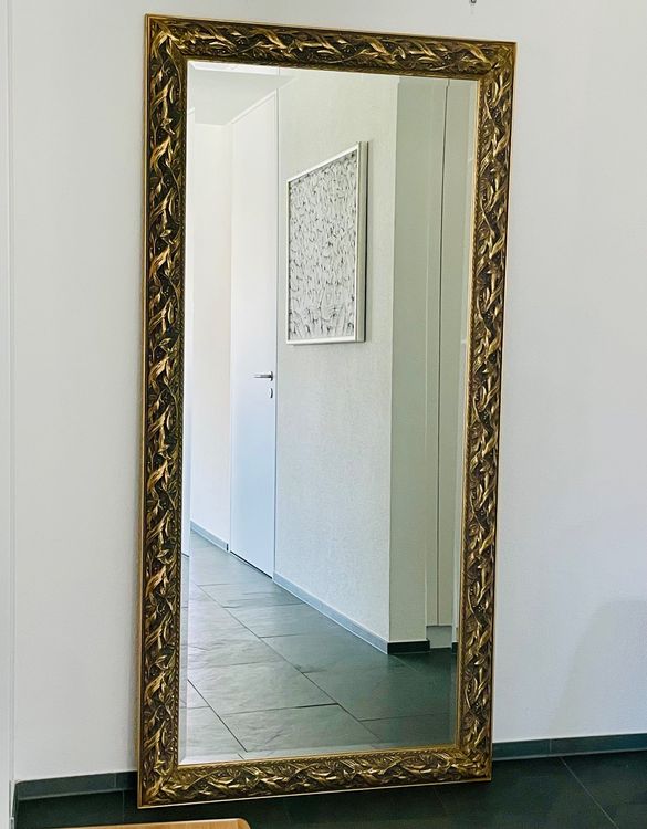 Erstaunlich Spiegel Mit Holzfensterlden Ebenbild