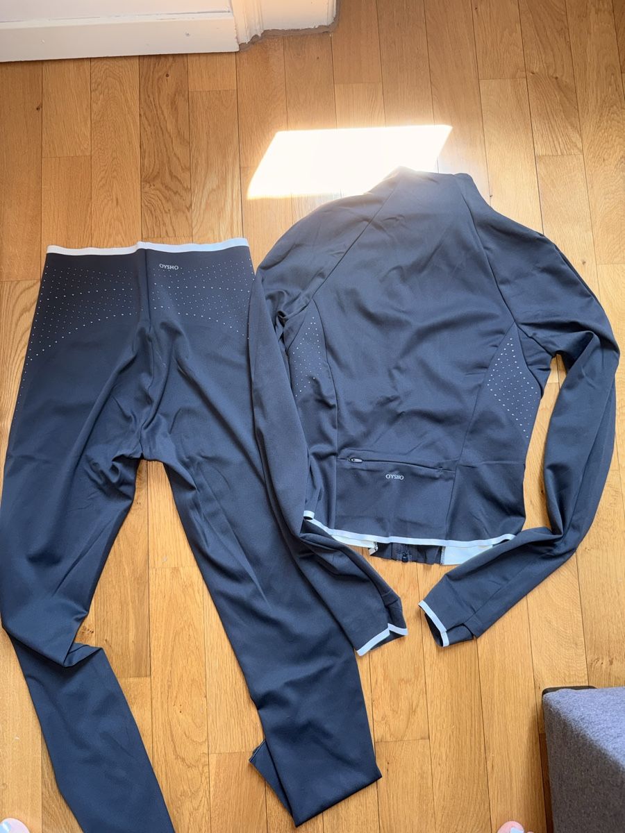 Oysho Lotti di vestiti: Oysho Running Set Jacket Trousers Size S Black – Usato da Biel/Bienne venduto da brr_2wky 1