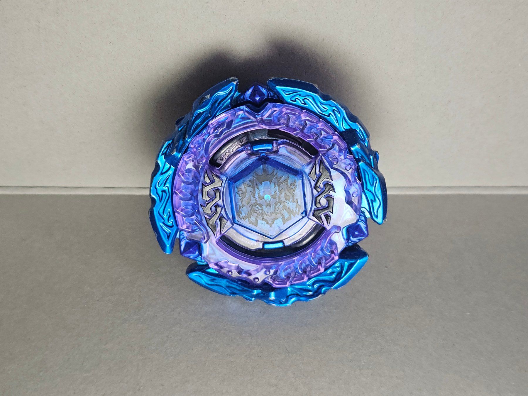Tomy Giocattoli: Beyblade Takara Tomy Hell Kerbecs Giga Wave – Usato da Andermatt venduto da NinjaTurtle
