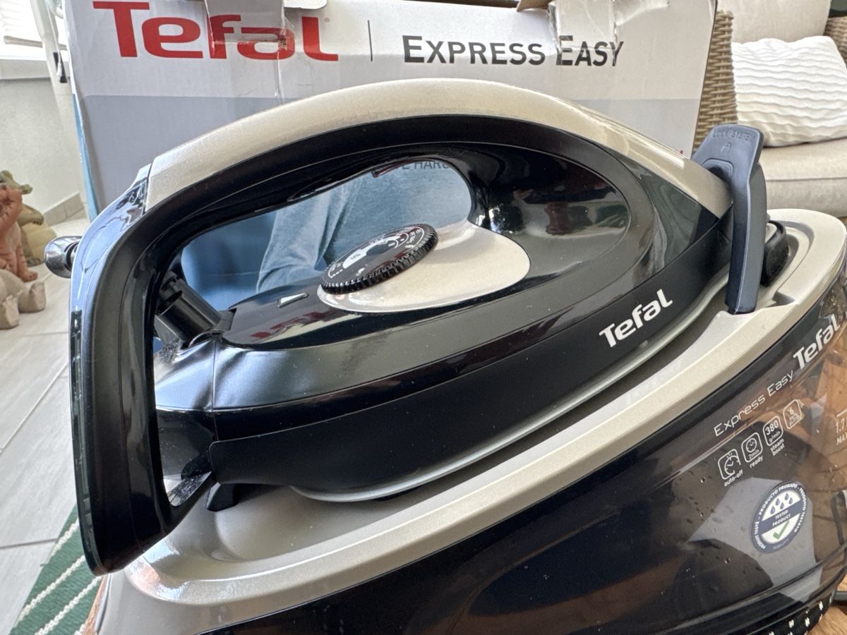 Tefal Bügeleisen: Tefal Express Easy EV6140 – Gebraucht aus Glattbrugg von prod01