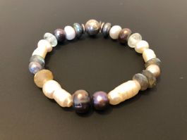 Armband aus versch. Steinen, Perlen...