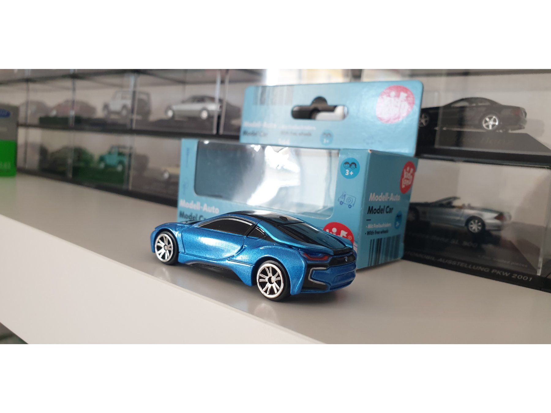 BMW Modellini d'auto: BMW i8 - Modell 1:64 à la Matchbox – Nuovo (secondo la descrizione) da Viganello venduto da CARLiteratur 4