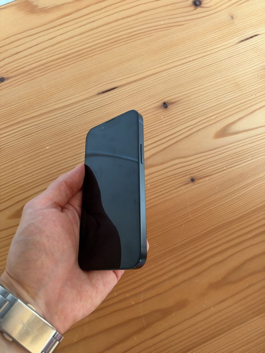 Apple Portables:  iPhone 13 Mini mit 256 Gigabyte – D'occasion à Langnau i. E. par baronbancon 4