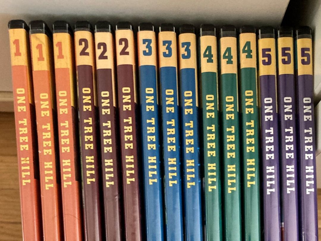 Tutti i DVDs: DVD | ONE TREE HILL - KOMPLETTE STAFFEL 1-5 – Usato da Basel venduto da Nofretete39 1