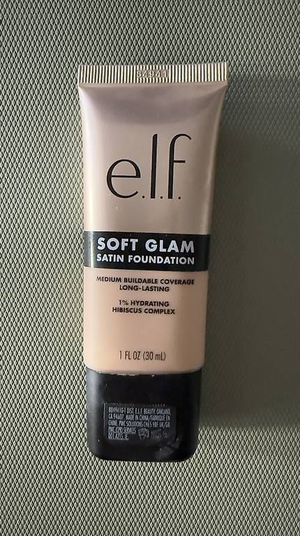 Make-up: SOFT GLAM SATIN, Foundation – Gebraucht aus Zürich von sab_bl7c