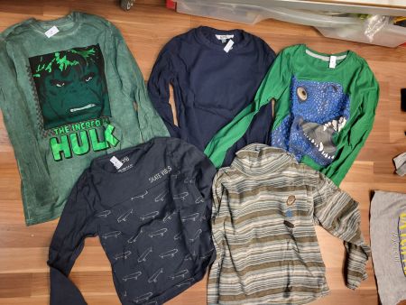 5 coole Langarmshirts Gr.128 mit Hulk B2