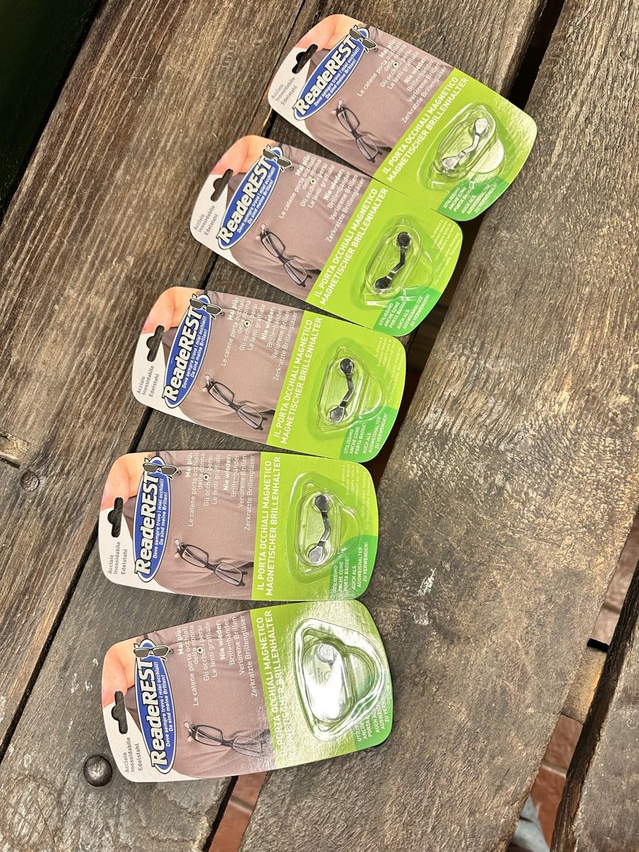 Wandhalterungen: Brillenhalter Readerest – Neu und originalverpackt aus Grosswangen von laTrulla