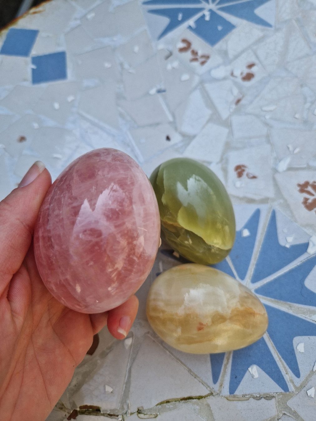 Edelsteine: 3 Deko-Eier aus Edelstein – Gebraucht aus Lachen SZ von janapolar 3