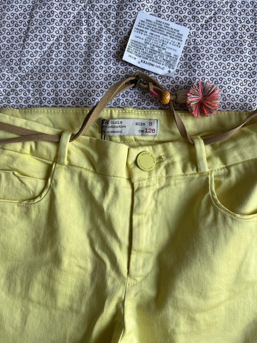 Zara Pantaloni: Zara Hose gelb neu Gr.128 – Nuovo (secondo la descrizione) da Bottighofen venduto da fritz-81 1