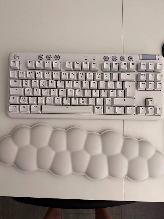 Logitech Tastaturen: Logitech G715 Wireless Gaming Tastatur/Keyboard  CH Layout – Gebraucht aus Wohlen AG von miguelvieira3010