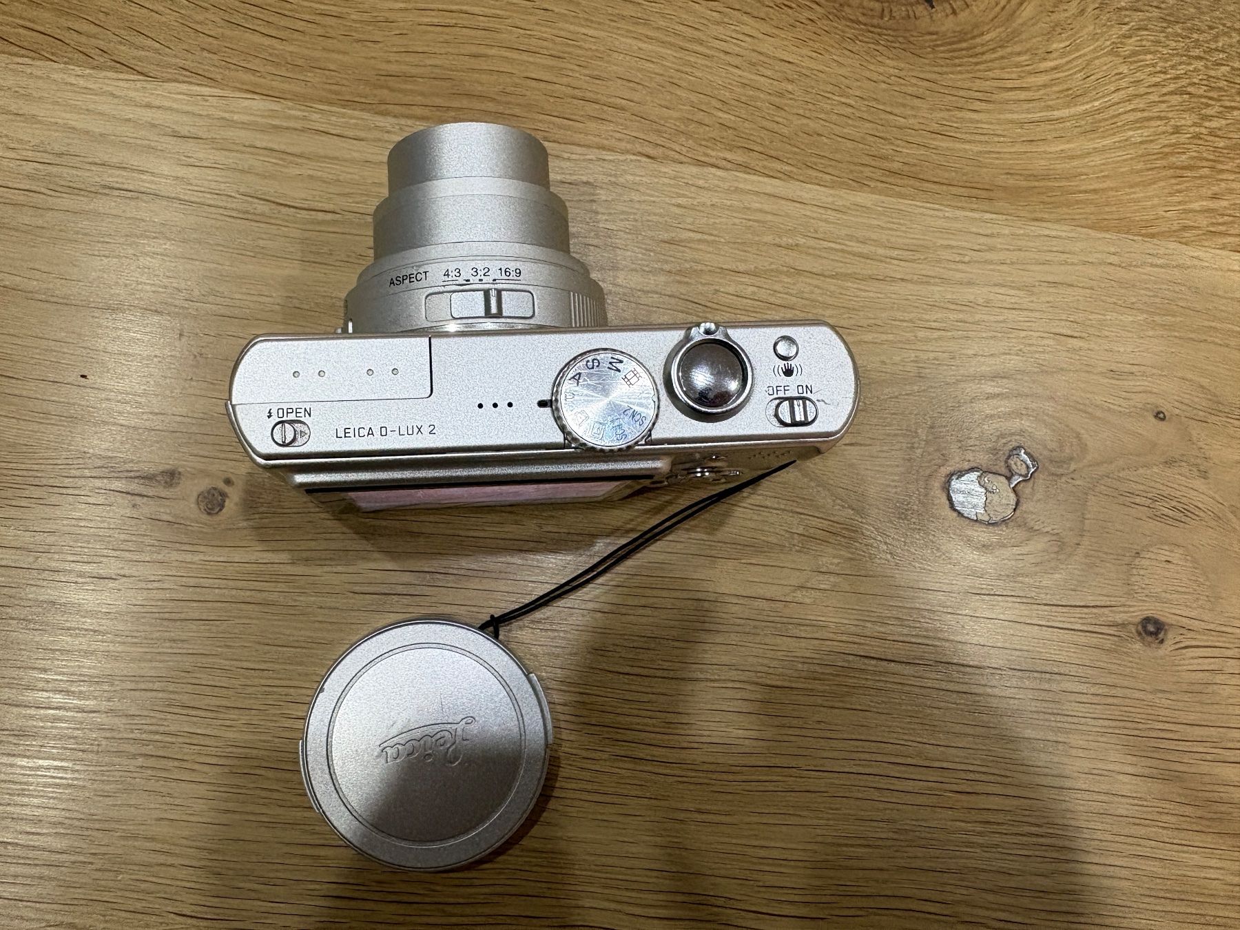Leica Fotocamera: Leica D-Lux 2  Digitalkamera – Usato da Lausen venduto da sen_jm7c 7
