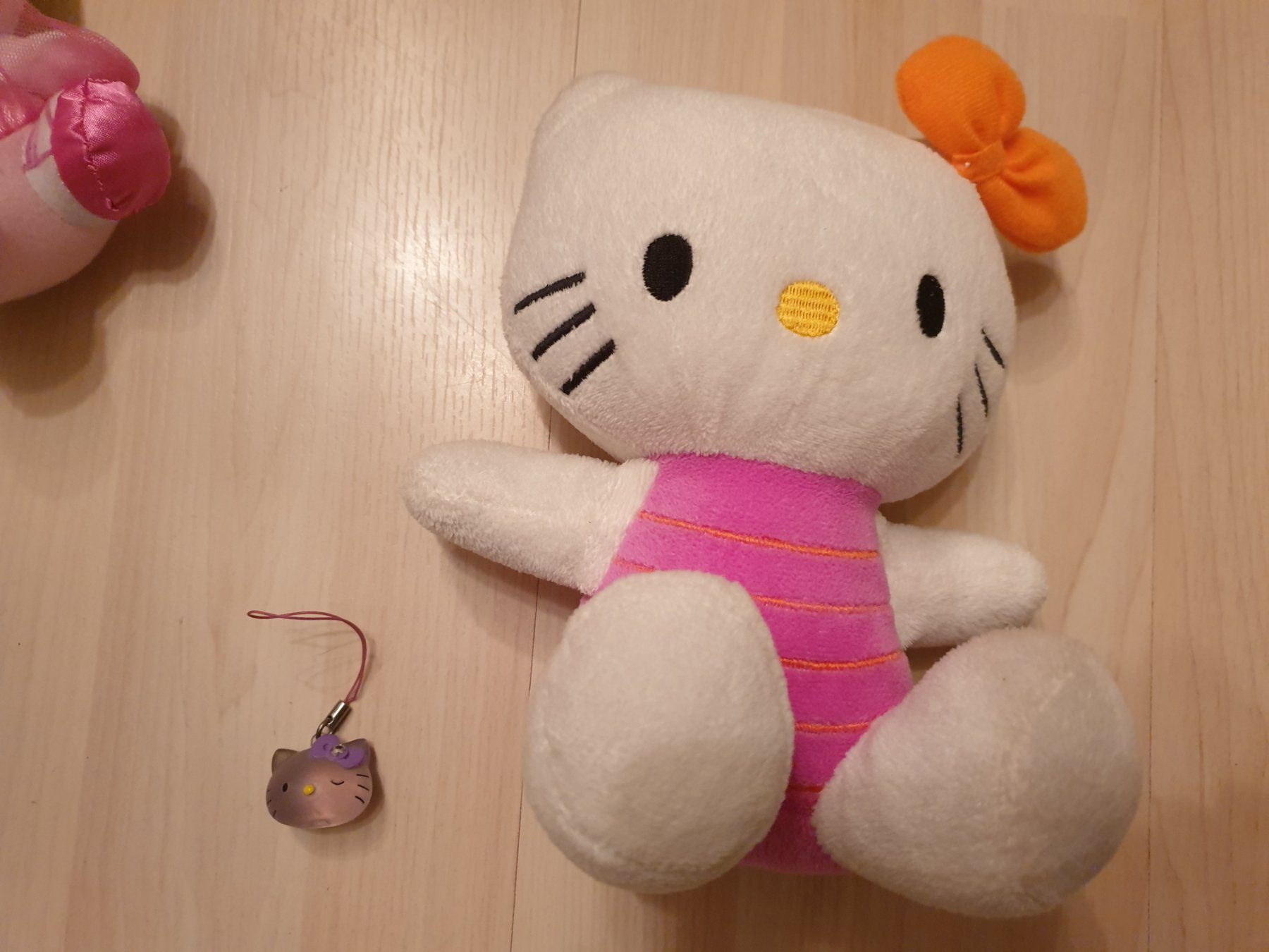 Spielzeuge: Hello Kitty, 3 Stück plus kleiner Anhänger – Gebraucht aus Schönengrund von lia_t65g 2