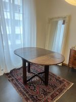 Toller Massivholztisch oval / rund