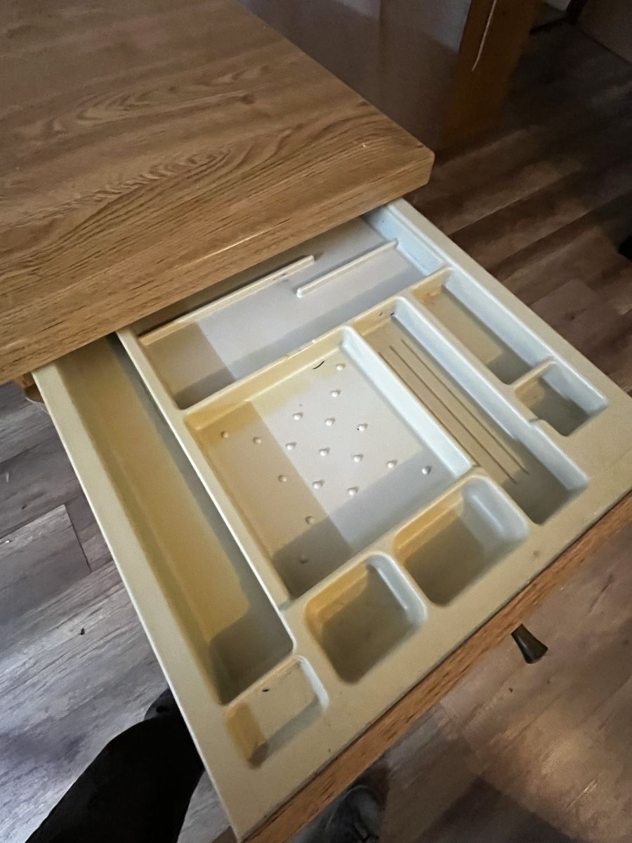 Bureaux: Pult – D'occasion à Wohlenschwil par Nirakig 1