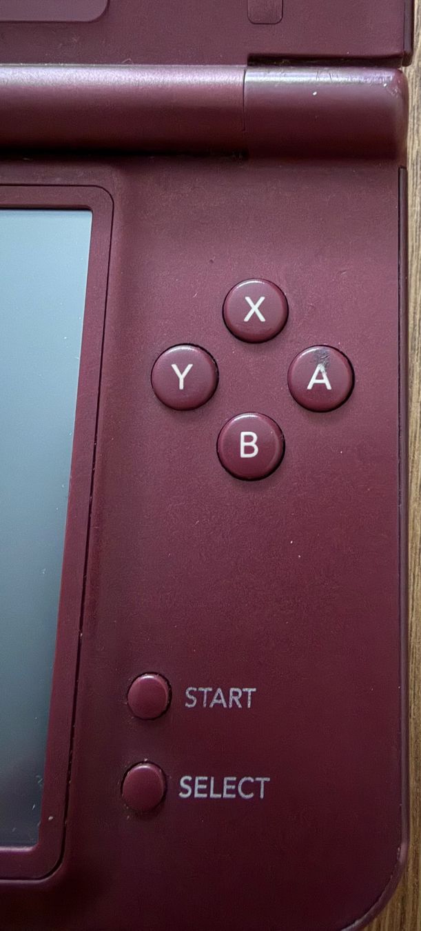 Nintendo Konsolen: Nintendo DSiXL - Rotwein – Gebraucht aus Glattpark(Opfikon) von Beubeu44 8