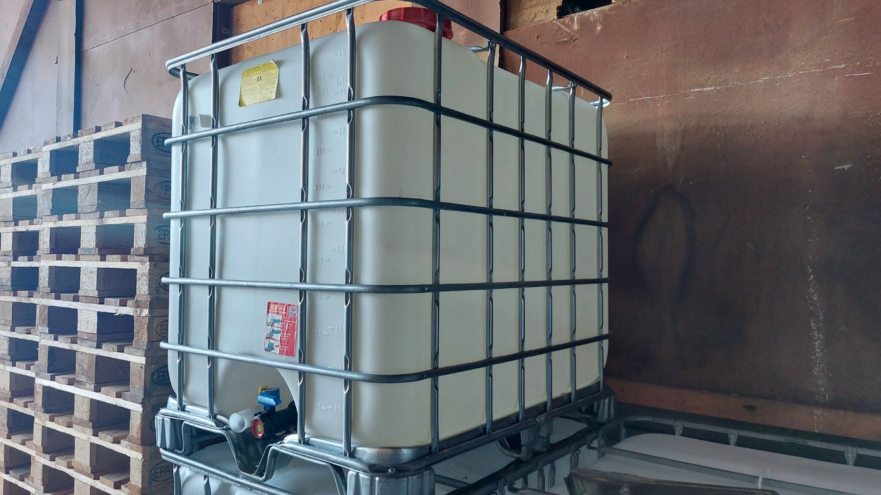 Tränken & Tröge: IBC Wassertank 1000lt – Gebraucht aus Stetten AG von 330er