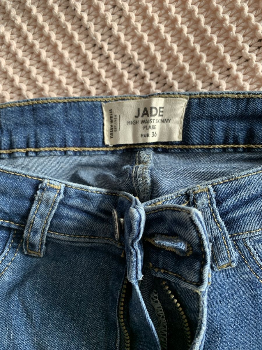 Jeans: Jeans évasé – Usato da Montreux venduto da Izapeche811 1