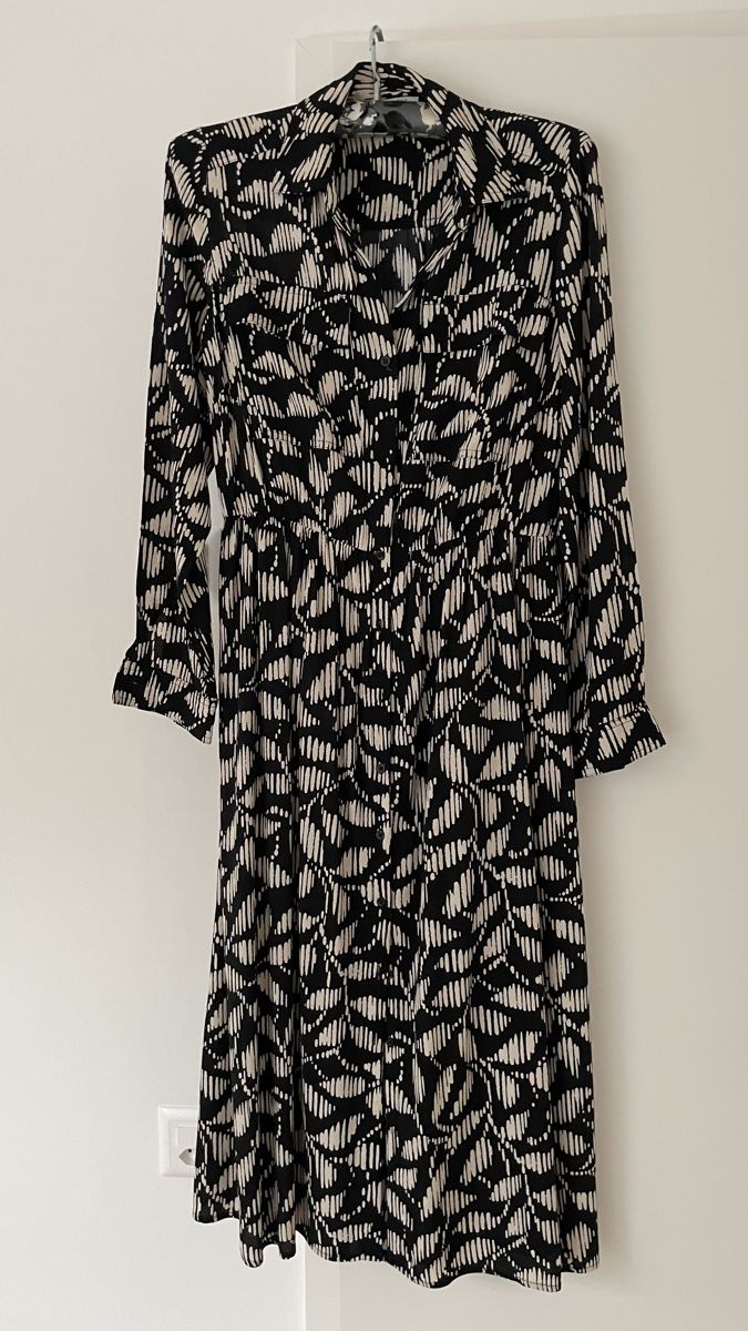 Caroll Vestiti: Robe chemise Caroll – Usato da Satigny venduto da Pauline_1987