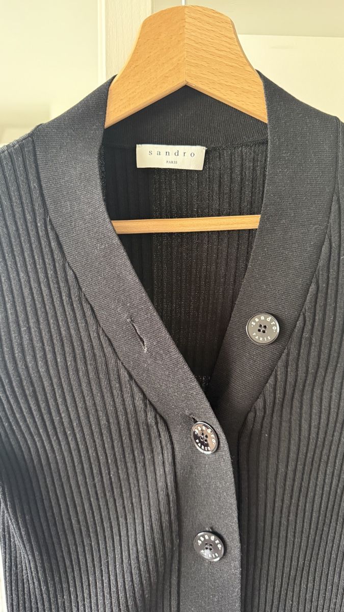 Sandro Giacche: Sandro Black Knit Cardigan - Size 2 - Great Condition – Nuovo (secondo la descrizione) da zug venduto da Inaar 4