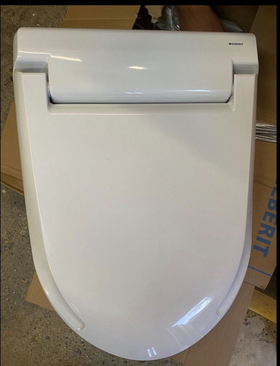 Docce: Geberit dusch wc Deckel 4000 – Usato da sargans venduto da arbon-