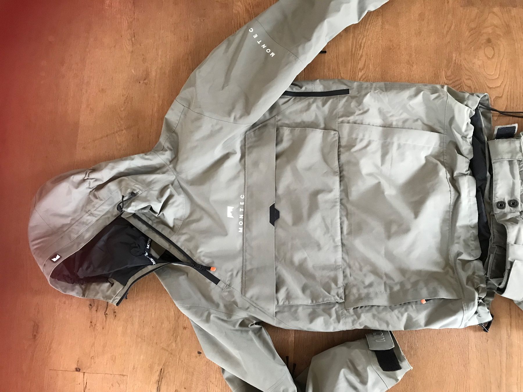 Montec Vestes: Montec Ski Jacke Grösse L grauolive – Neuf (Voir description) à Lostorf par Gavia