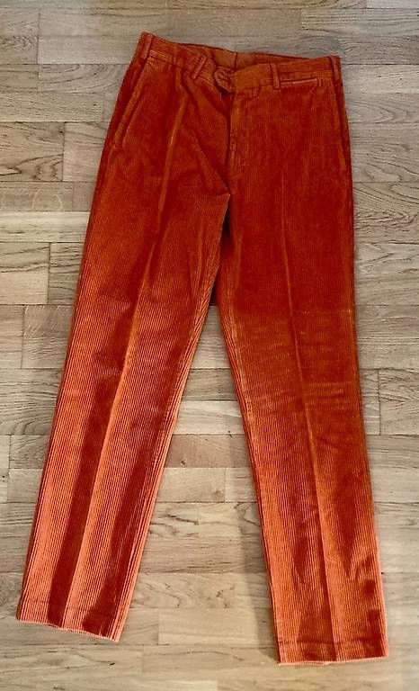 Burberry Pantaloni: Pantalon Burberry 48 – Nuovo (secondo la descrizione) da Lausanne venduto da duvy
