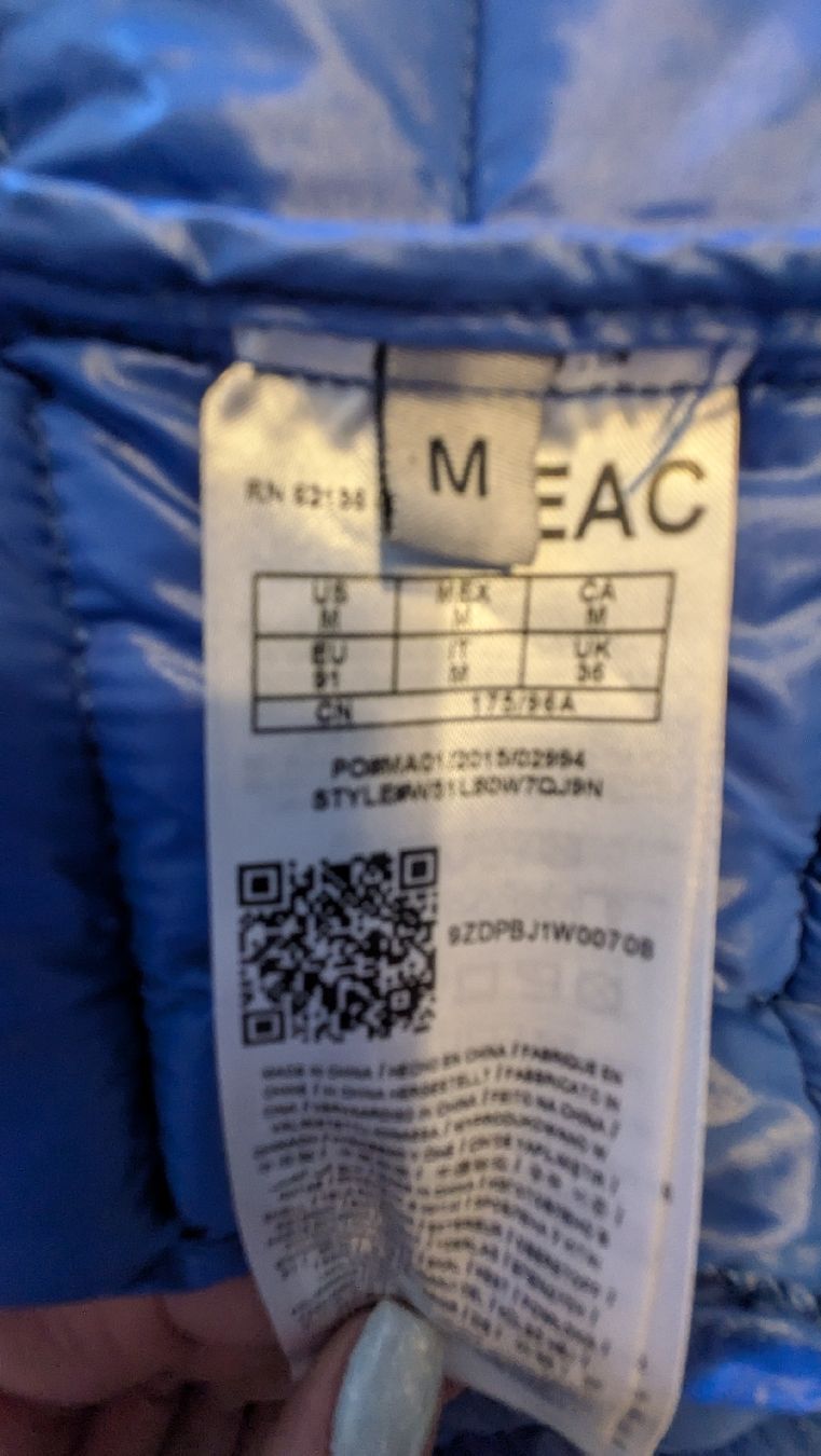 Guess Giacche: Guess Padded Jacket Blue, Size M, ladies, Spring time 48 – Usato da Zürich venduto da yan_8lg2 4