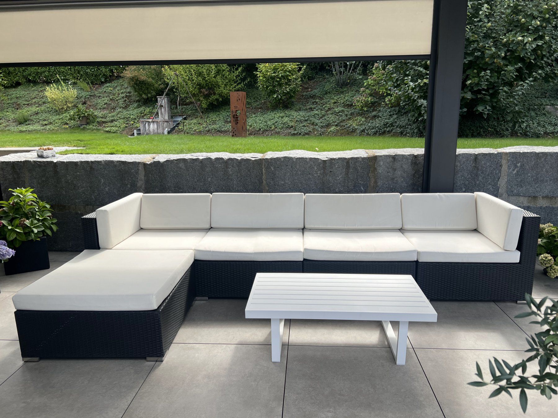 Divani: Gartenlounge mit Tisch – Usato da Döttingen venduto da Souflix 1