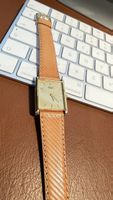 Montre Seiko Quartz rectangulaire dorée bracelet cuir