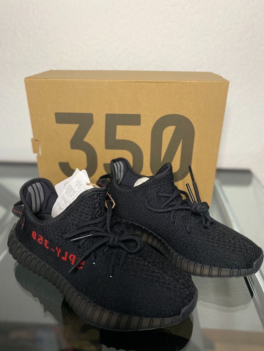 Adidas Scarpe da uomo: YEZZY BOOST 350 BLACK RED – Nuovo e nell'imballaggio originale da Obersaxen venduto da Bob-omb