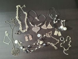 Lot bijoux fantaisie – colliers, bracelets & boucles