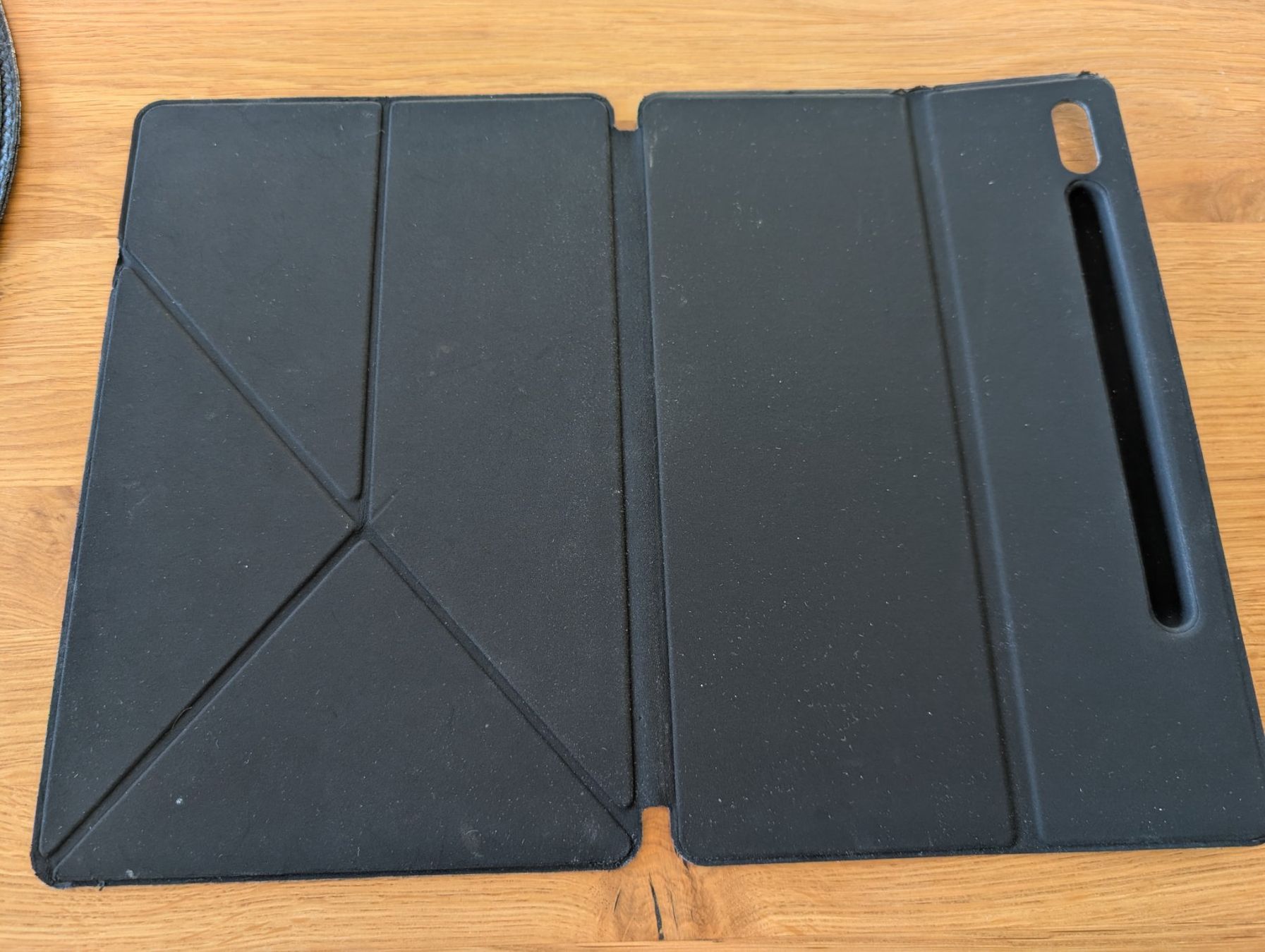 Samsung Tablet PC: Samsung Galaxy Tab S7 Tablet mit Schutzhülle – Usato da Lenzburg venduto da igor.b 2