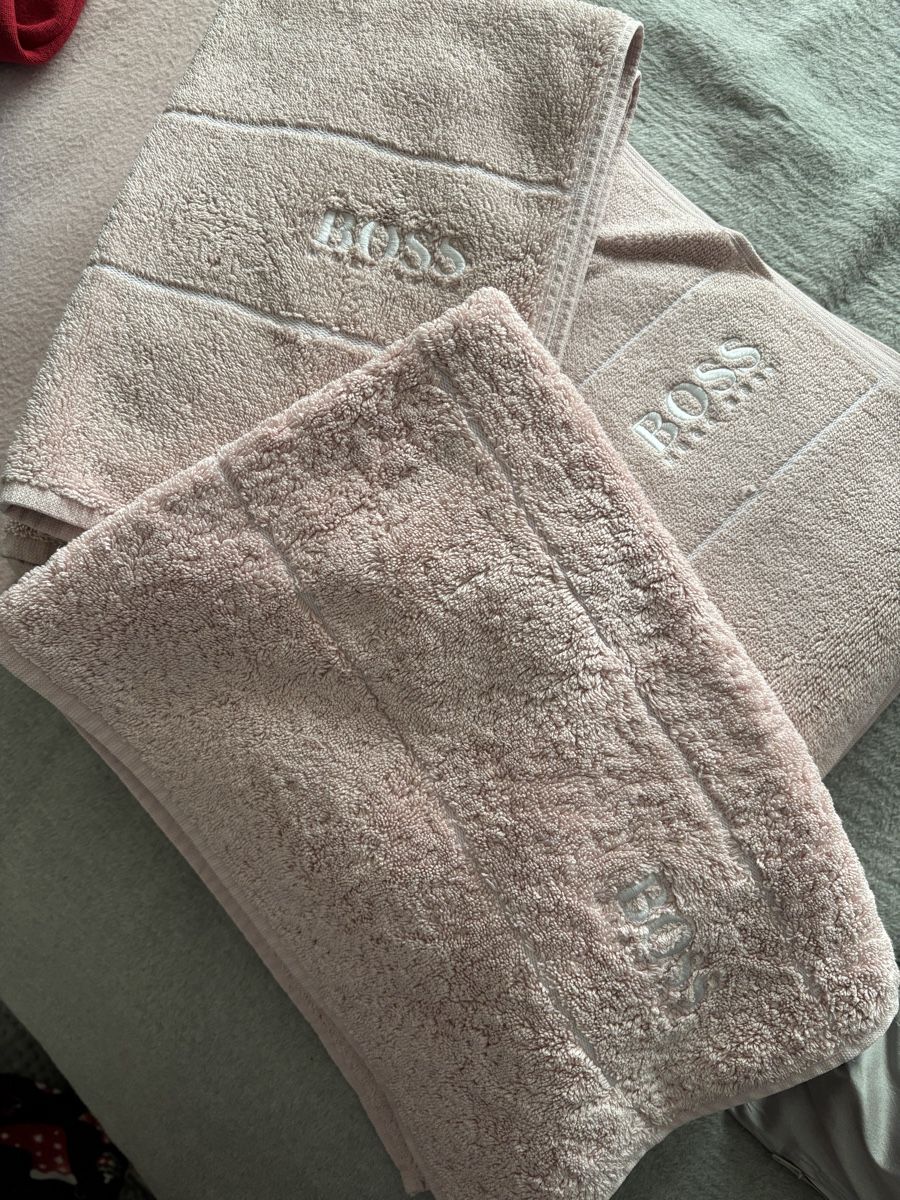 Hugo Boss Teli da bagno: Hugo Boss Bath Towel Set – Nuovo (secondo la descrizione) da Berneck venduto da mlb_ch99 1