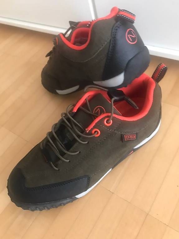 Scarpe per ragazzi: Neu. Kinderschuhe. Schuhe Gr.32 – Usato da Aesch BL venduto da drFrodo 3