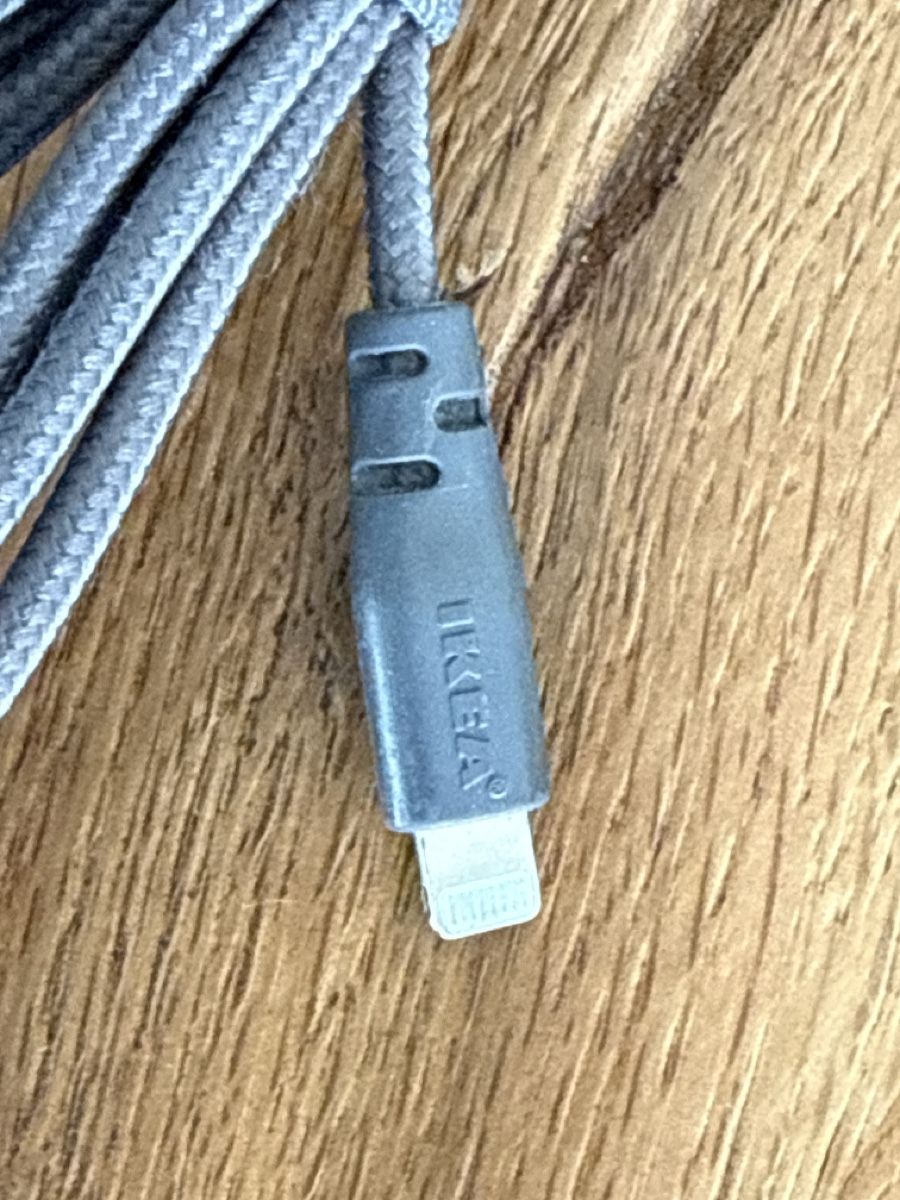 Apple Caricabatterie: Apple 10W Netzteil mit IKEA Lightning Kabel gebraucht – Usato da Birmenstorf AG venduto da BIGD78 3