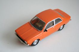 Modellauto Opel Kadett C Limousine orange,  1:43 Hostaro