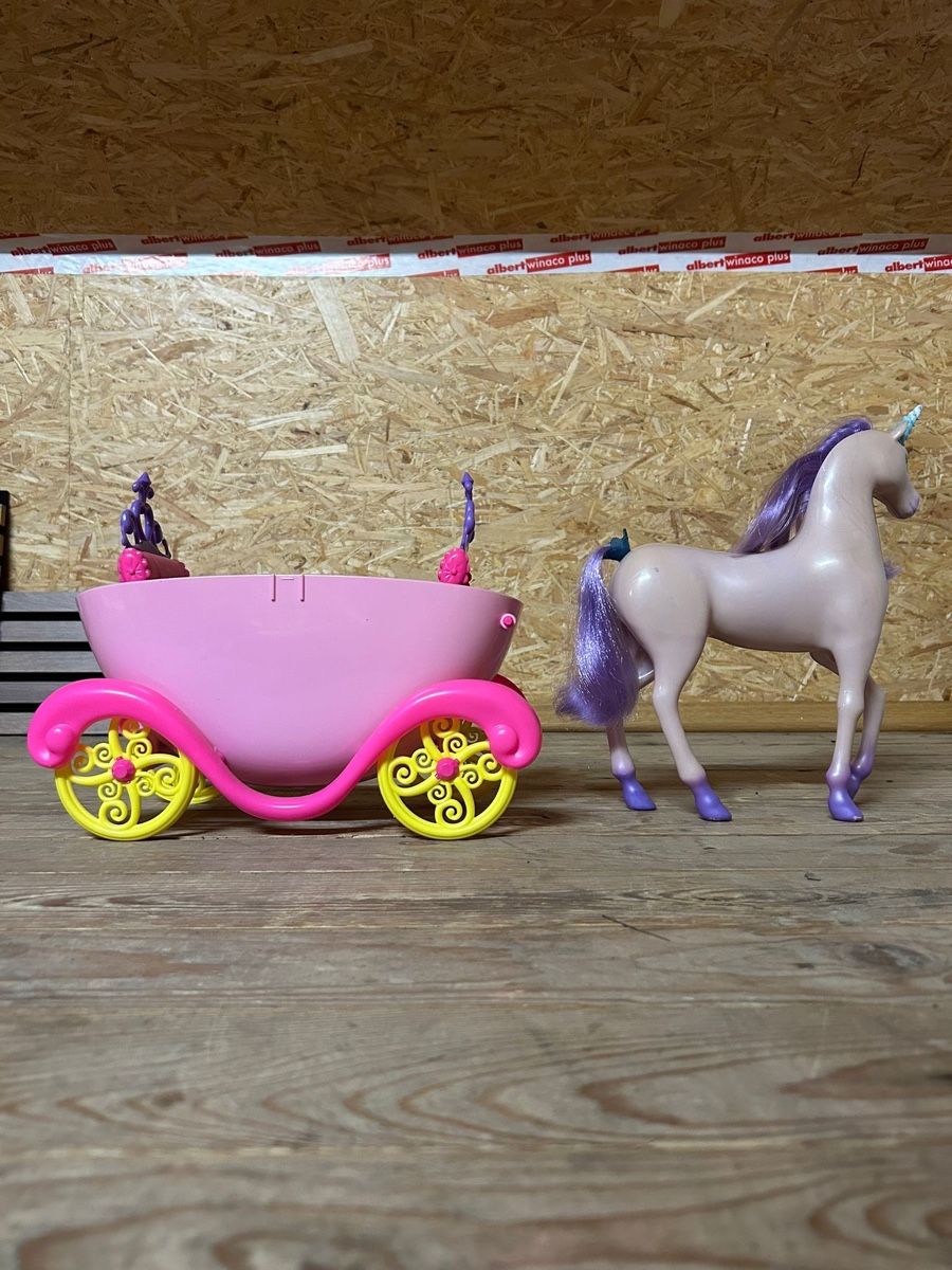Spielzeuge: Barbie Kutsche und Pferd. – Gebraucht aus Farnern von Nalanik 6