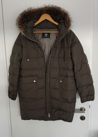 Bogner Damen Daunenjacke Größe 40 in Olive